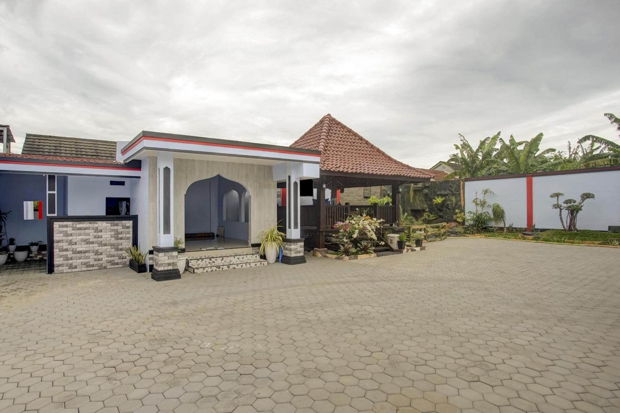 Oyo Life 3982 Azka Homestay Syariah Bandar Lampung Ngoại thất bức ảnh