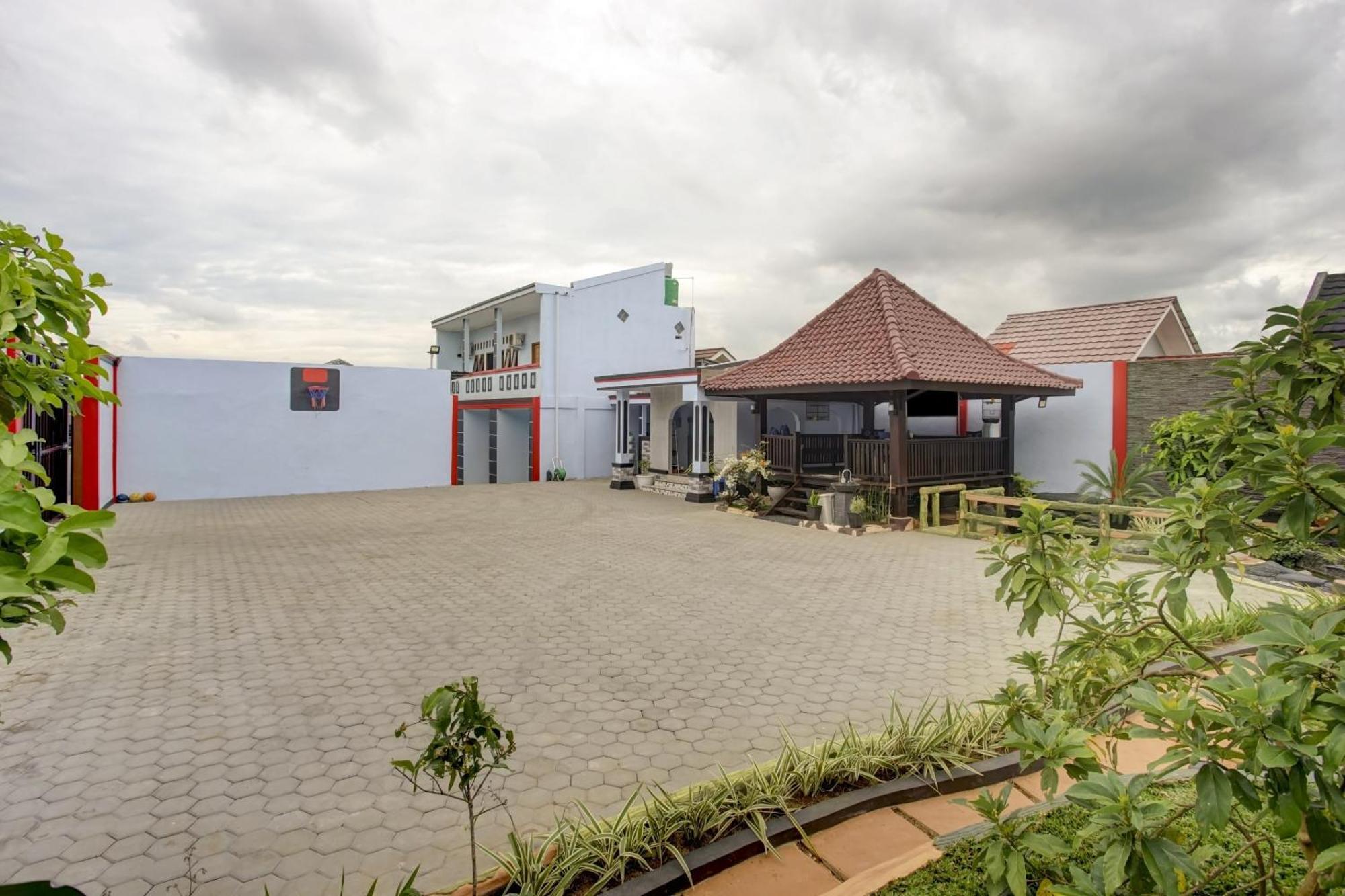 Oyo Life 3982 Azka Homestay Syariah Bandar Lampung Ngoại thất bức ảnh